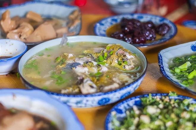 品尝东北传统美食——腌白菜